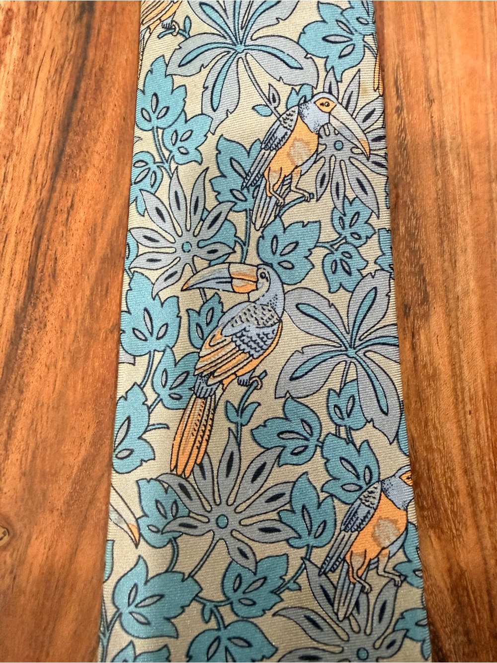 Vintage Pierre Cardin 100% Silk Necktie - Picture 6 of 6